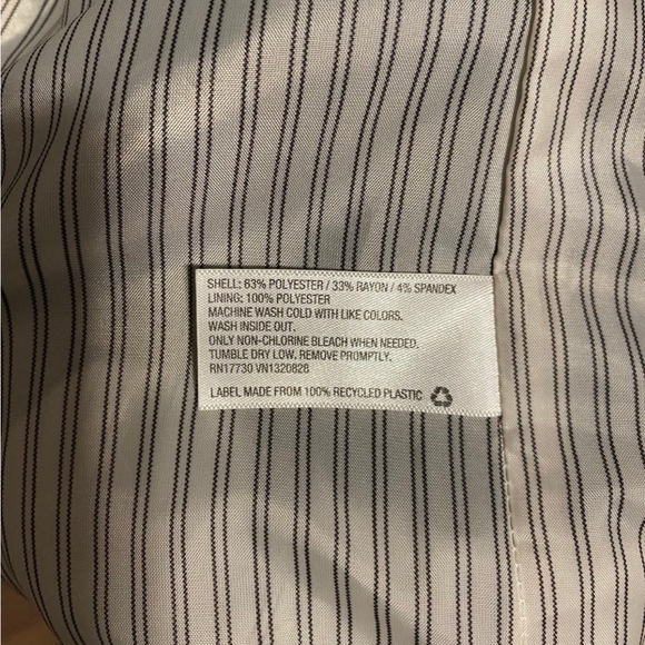 Blazer - Picture 5 of 5